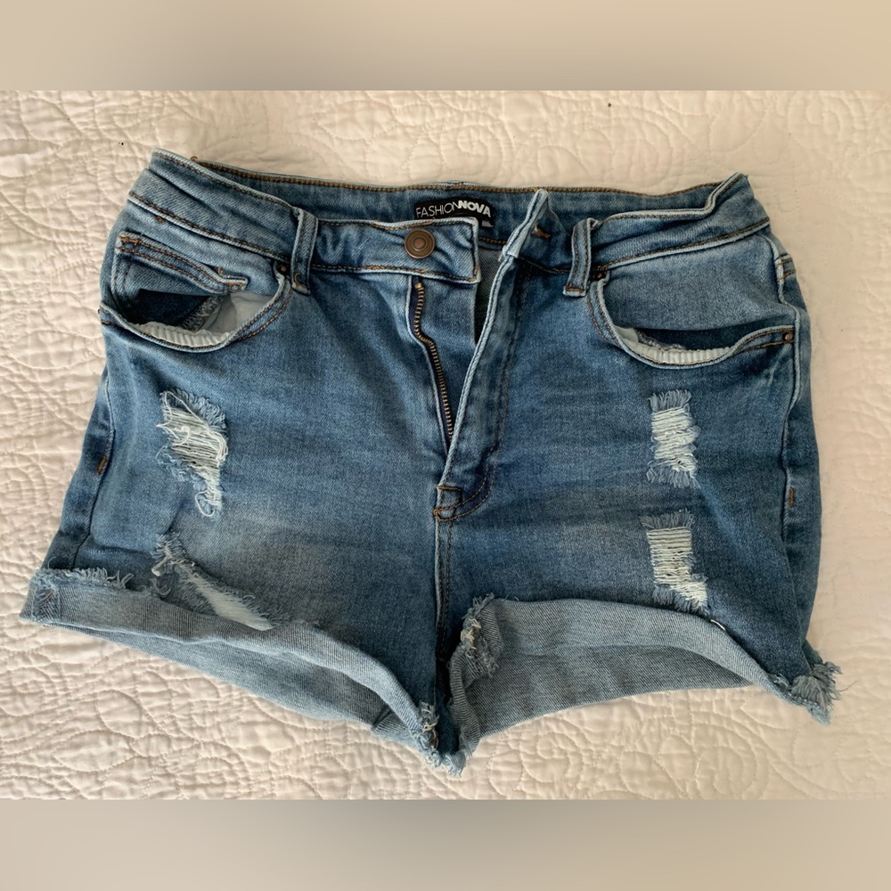 Denim distressed shorts